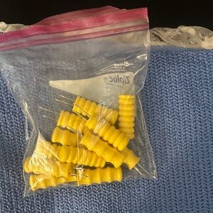 Yellow Plastic corn on cob holders set of six